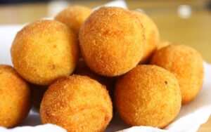 bolinha de queijo sem massa