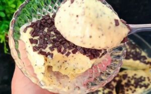 mousse de maracujá com 3 ingredientes
